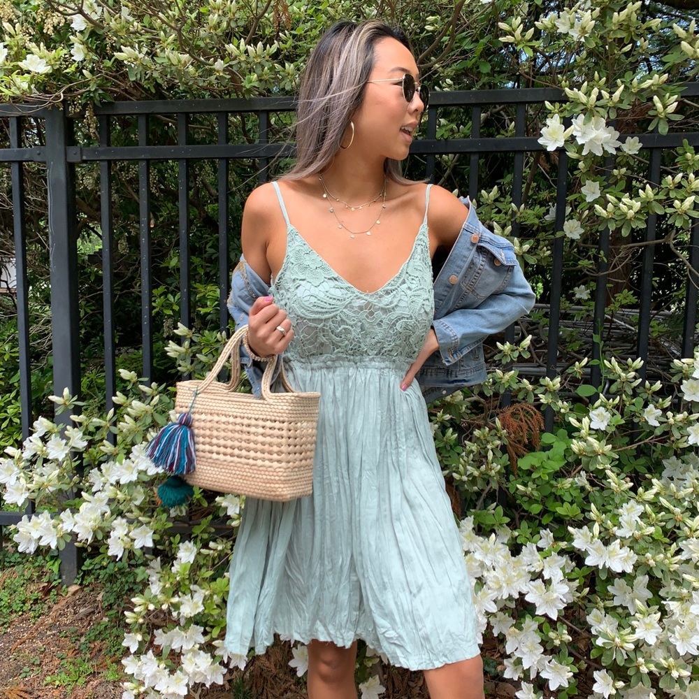 Green lace dress